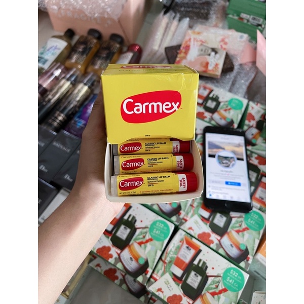 SON DƯỠNG MÔI CARMEX