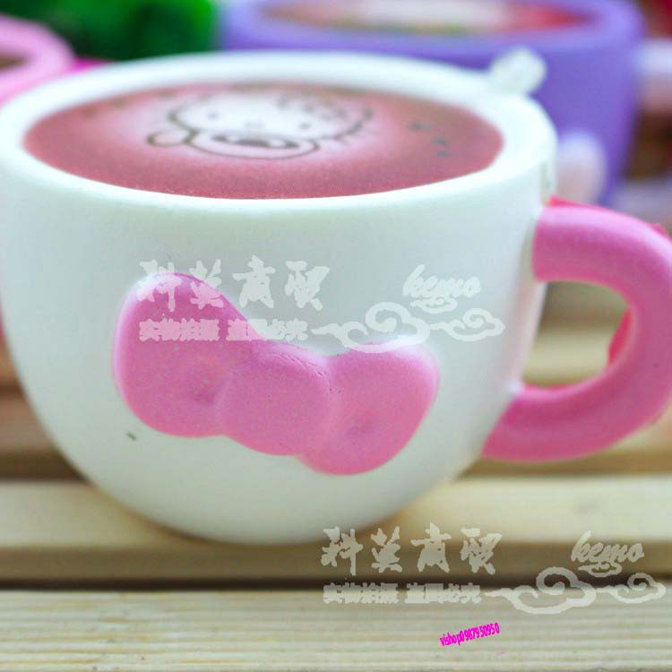 Squishy cốc helokitty