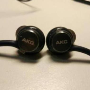 Tai nghe akg 💖 FREE SHIP 💖  tai phone samsung S8 chính hãng, âm thanh xuất sắc, dây bọc dù rất chắc chắn, chống rối