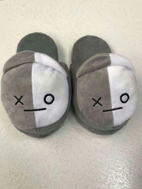 Dép mang trong nhà bts