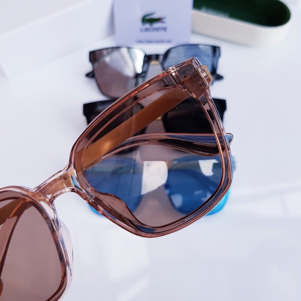 MẮT KÍNH V 6035 CHÂN VÀNG CỰC ĐẸP AH294