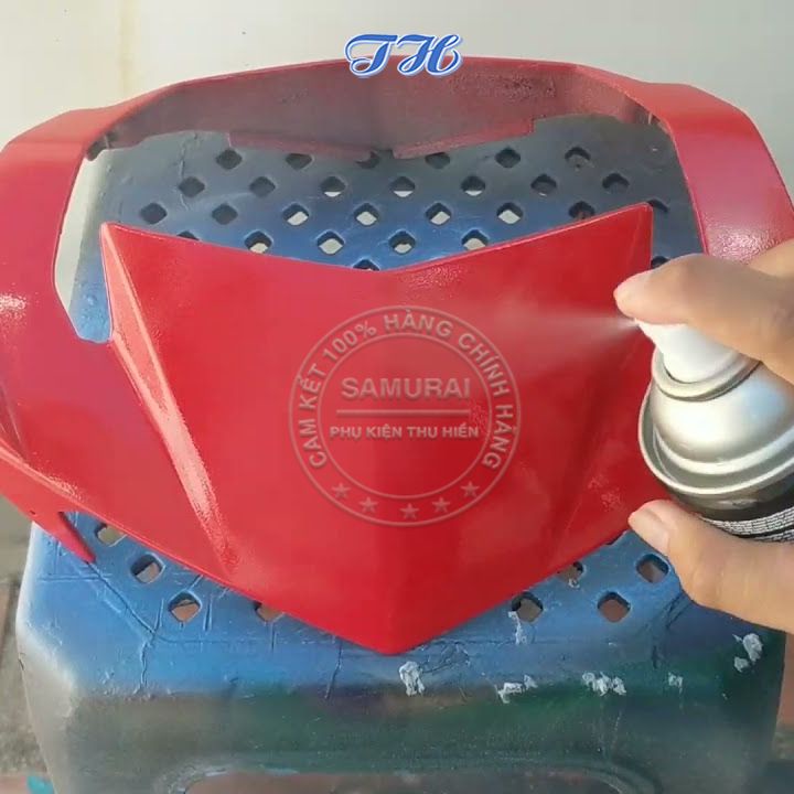 Sơn Xịt Samurai chuyên dùng cho xe máy màu đỏ H722 *chống cháy, chống rạn nứt, vòi xịt chống chảy