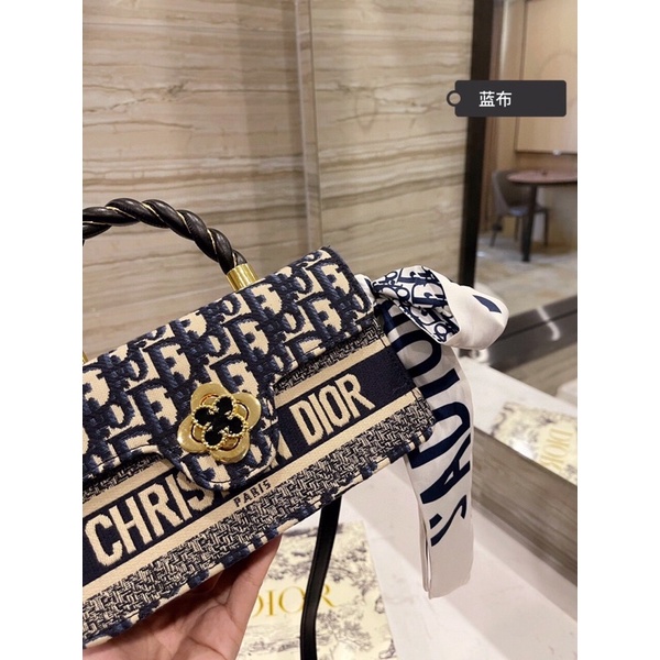 Túi Xách Diỏr quai xách neww hàng thêu sz 20 sẵn ship