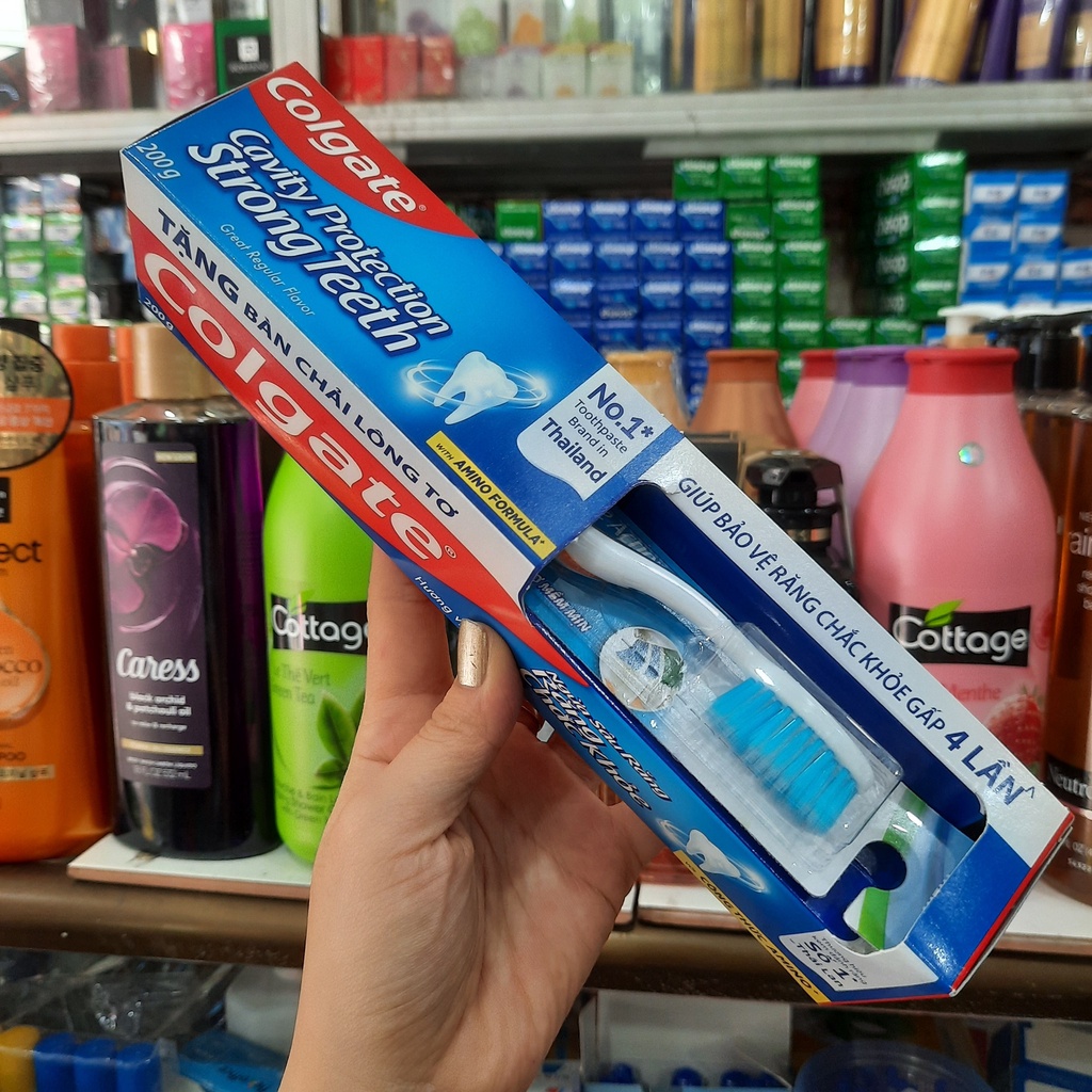 Kem Đánh răng Colgate ngừa sâu răng chắc khoẻ gấp 4 lần 200g