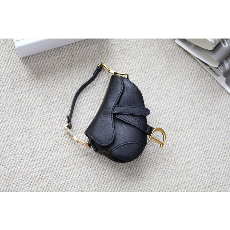 Túi xách Dr nhỏ xinh.