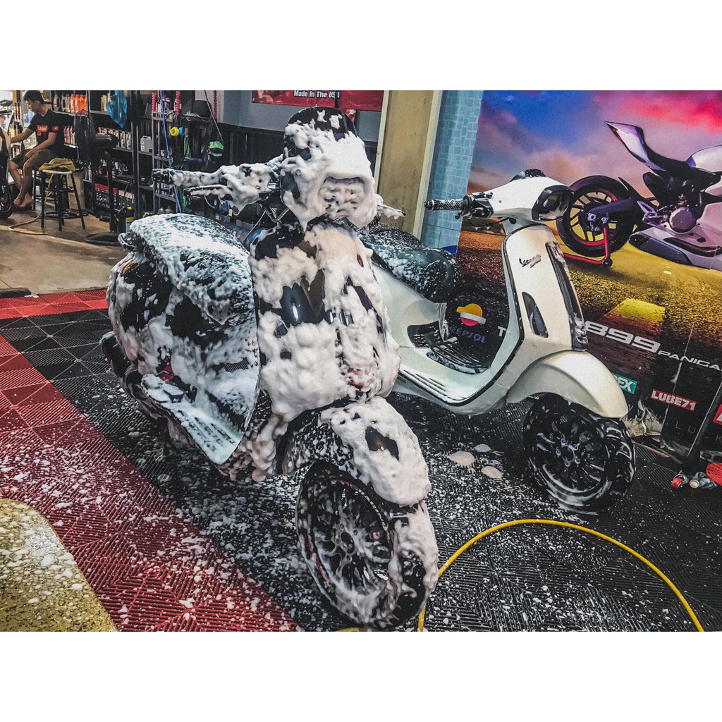 [Mã LIFEAUMAY giảm 10% tối đa 30k đơn 150k] Xà bông bọt tuyết rửa xe 3M Car Wash Foam can 10L