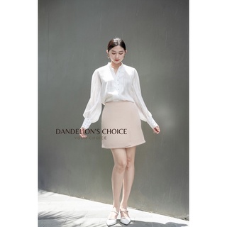 Chân váy đắp chéo tà đơn giản màu be có lót quần by Dandelion