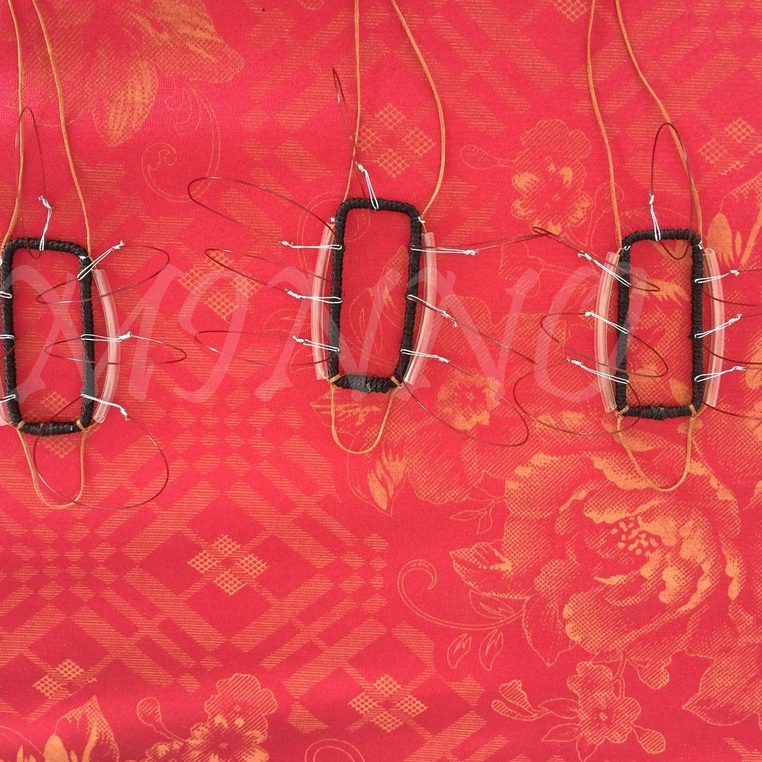 Bẫy chim cắt lớn bằng bẫy yên buộc lên lưng chim bồ câu