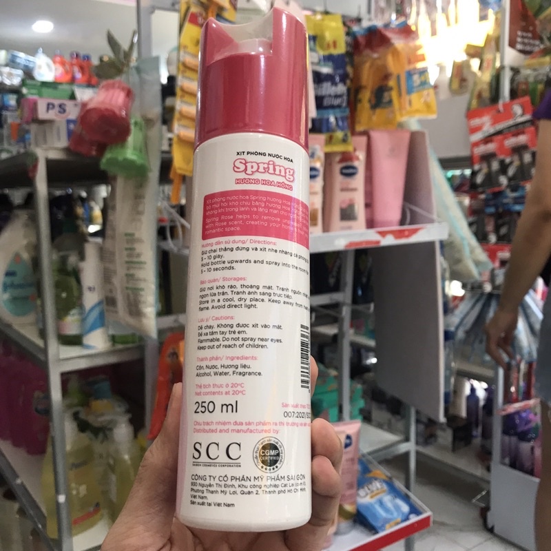 Nước xịt phòng Spring Hương Hoa Hồng 225ml