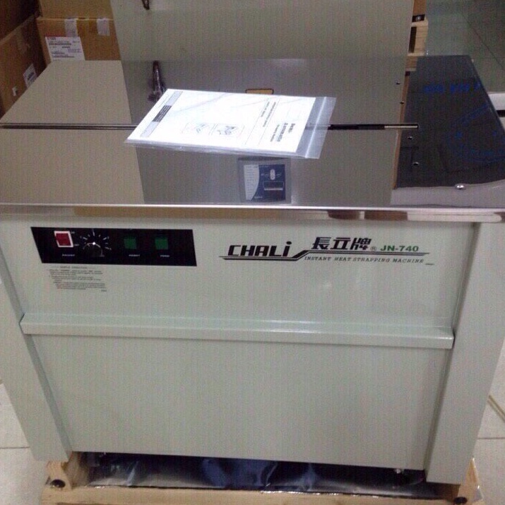 Máy đóng đai thùng carton CHALI JN-740 Đài Loan | Máy bán tự động dùng cho dây nhựa PP