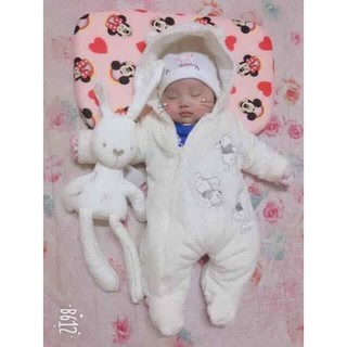 Thỏ Trắng Ôm Ngủ