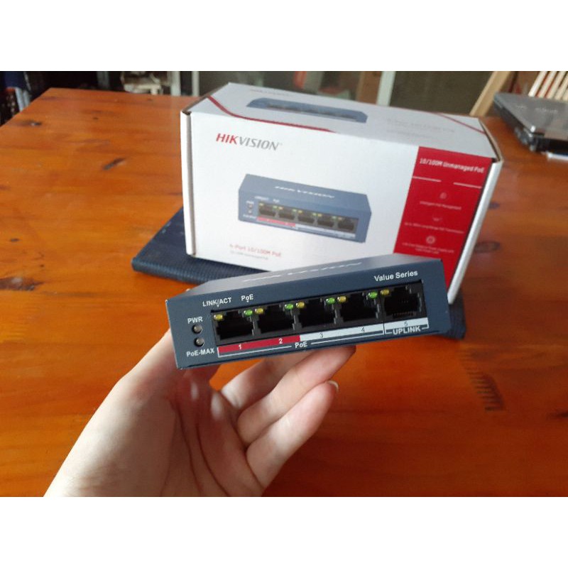 Switch POE 4 cổng 100M HIKVISION DS-3E0105P-E/M(B)
