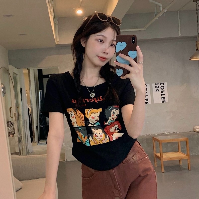 Áo Thun Crop Top Tay Ngắn Hở Vai In Họa Tiết Hoạt Hình Thời Trang Mùa Hè 2022 Cho Nữ