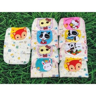 Khăn thấm mồ hôi lưng cho bé