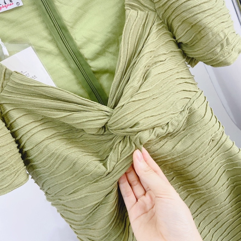 13389 đầm xanh xoắn ngực vằn