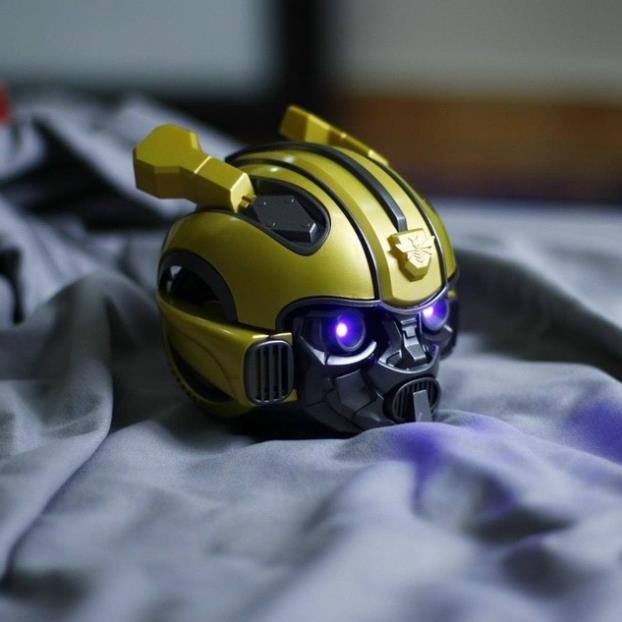Loa Bluetooth Nghe Nhạc Bumblebee Đầu Robot Mắt Có Đèn Led Xanh Âm Thanh Sống Động