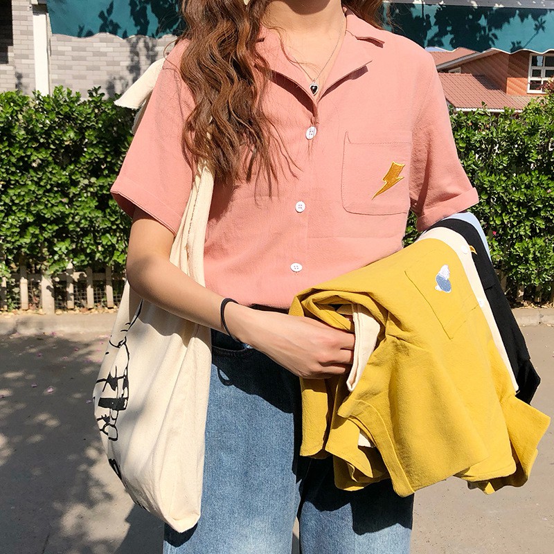 Áo sơ mi tay ngắn hoạ tiết thêu phong cách cổ điển | BigBuy360 - bigbuy360.vn