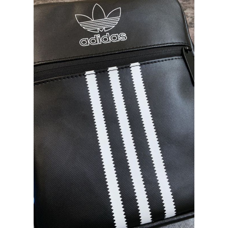 Túi đeo chéo adidas đựng Ipad, máy tính bảng (loại to)