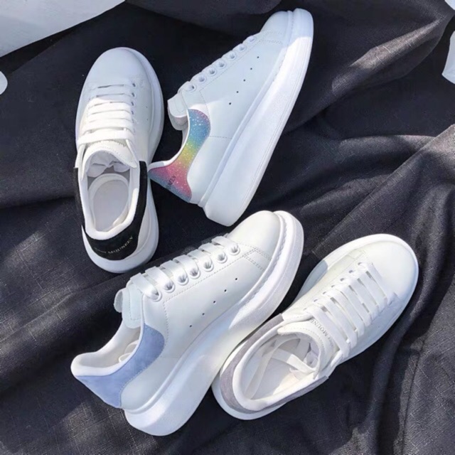 [Mã FAGREEN245 giảm 10% tối đa 30k đơn từ 99k] [FREE SHIP] giày thể thao nữ độn đế trắng gót nhung đen và kim tuyến | BigBuy360 - bigbuy360.vn