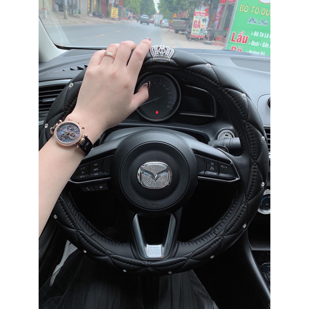 Bọc vô lăng đính đá  decor thiên nga,vương miện, chanel, bọc vô lăng xe hơi
