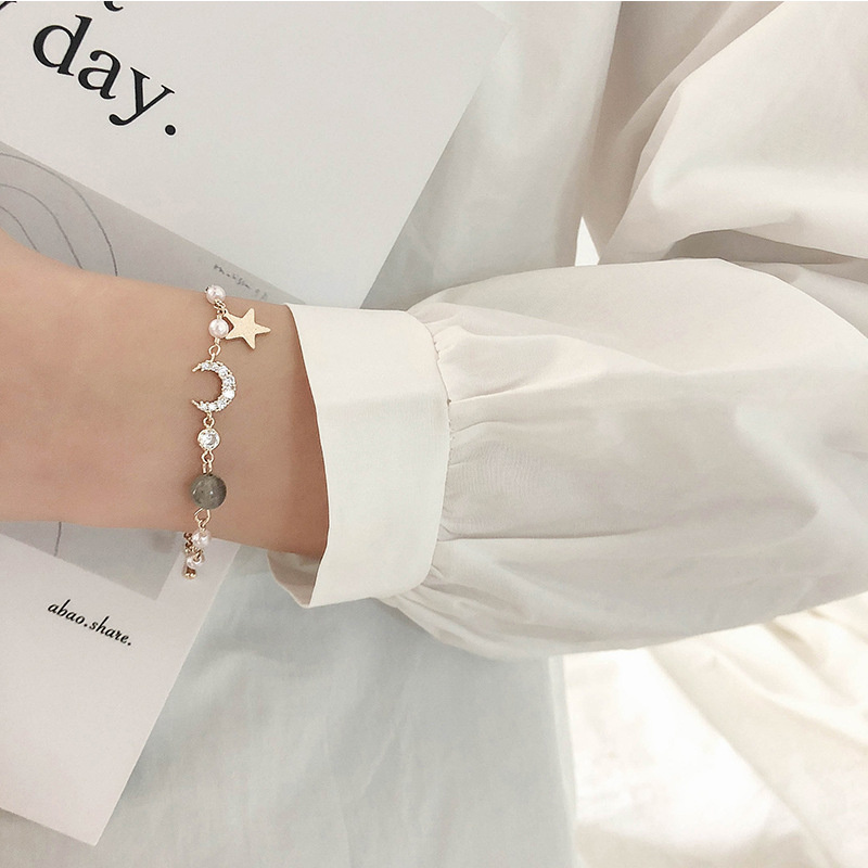 Vòng tay đính ngọc trai giả và đá zircon hình mặt trăng ngôi sao phong cách Hàn Quốc thời trang xinh xắn | BigBuy360 - bigbuy360.vn
