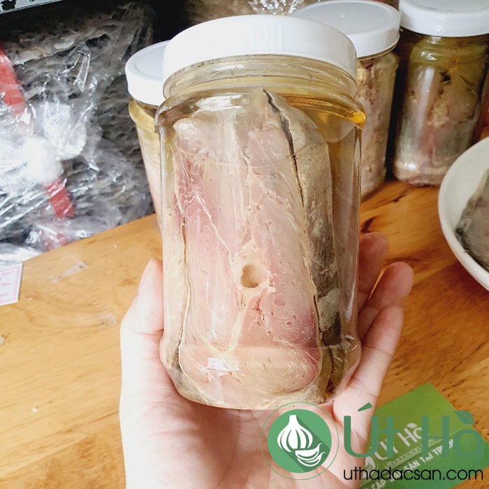 Mắm Cá Thu Ngâm Dầu Bình Định Hủ 500gr Thịt Sạch Béo Thơm Ngon Giàu Dinh Dưỡng - Út Hà Đặc Sản
