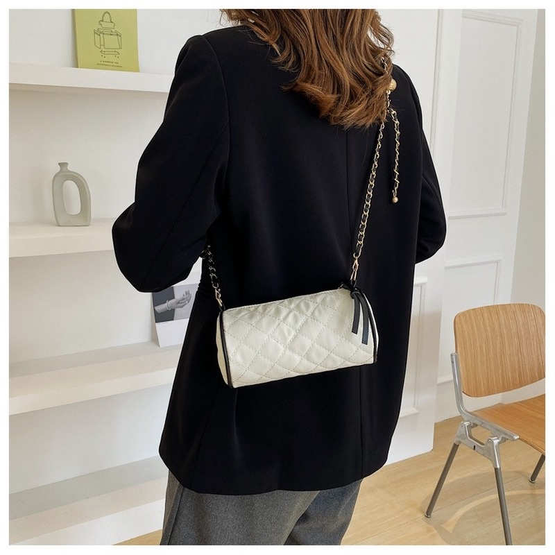 Túi Xách Tròn Nhỏ Màu Trơn Thêu Họa Tiết Thời Trang 2022 NB00417