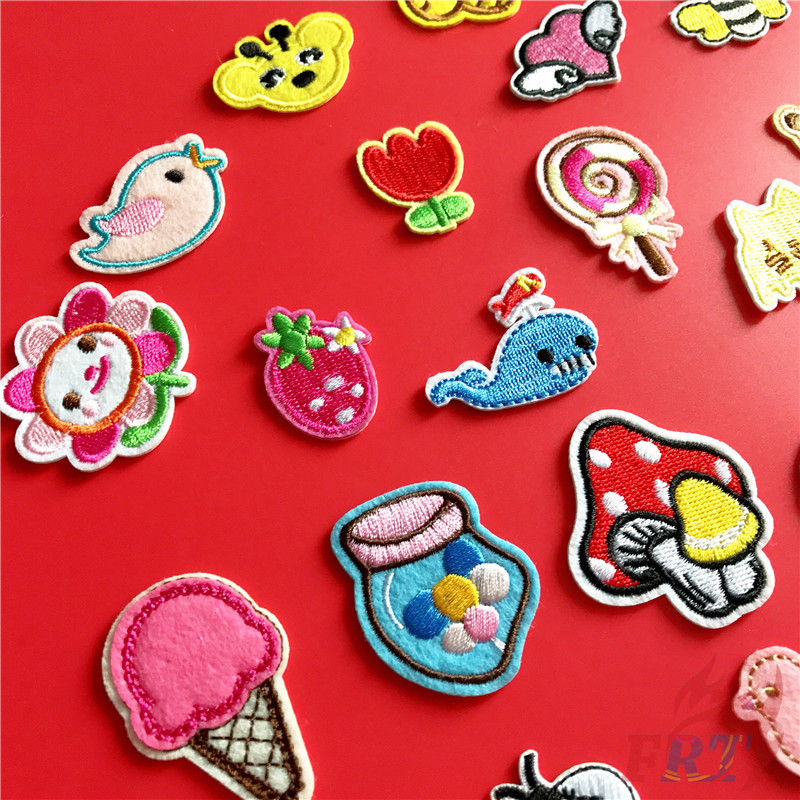 Bộ 39 miếng vá ủi thêu trang trí thủ công Mini World of Bunny