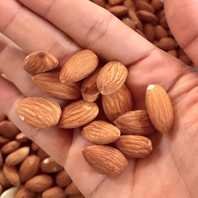 Hạt hạnh nhân Mỹ 1 kg