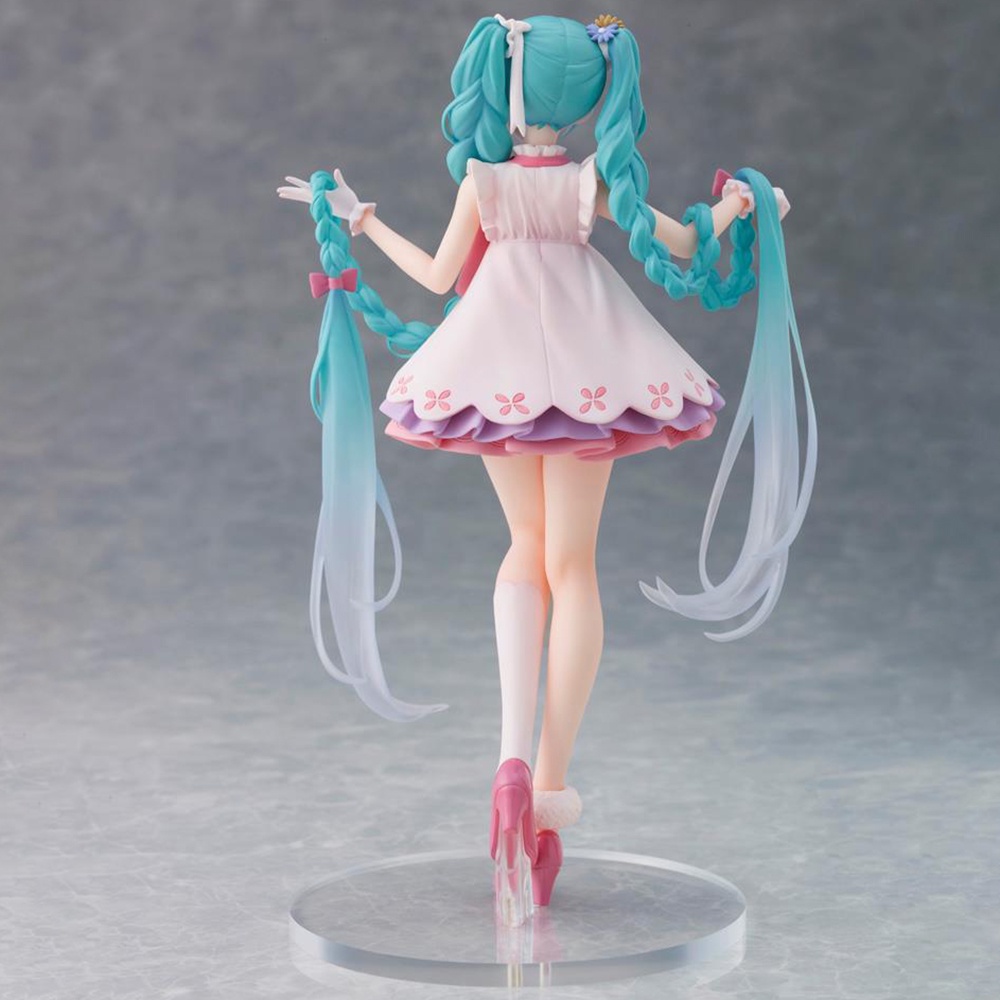 Mô Hình Nhân Vật Ca Sĩ Ảo Hatsune Miku Bằng PVC 20cm