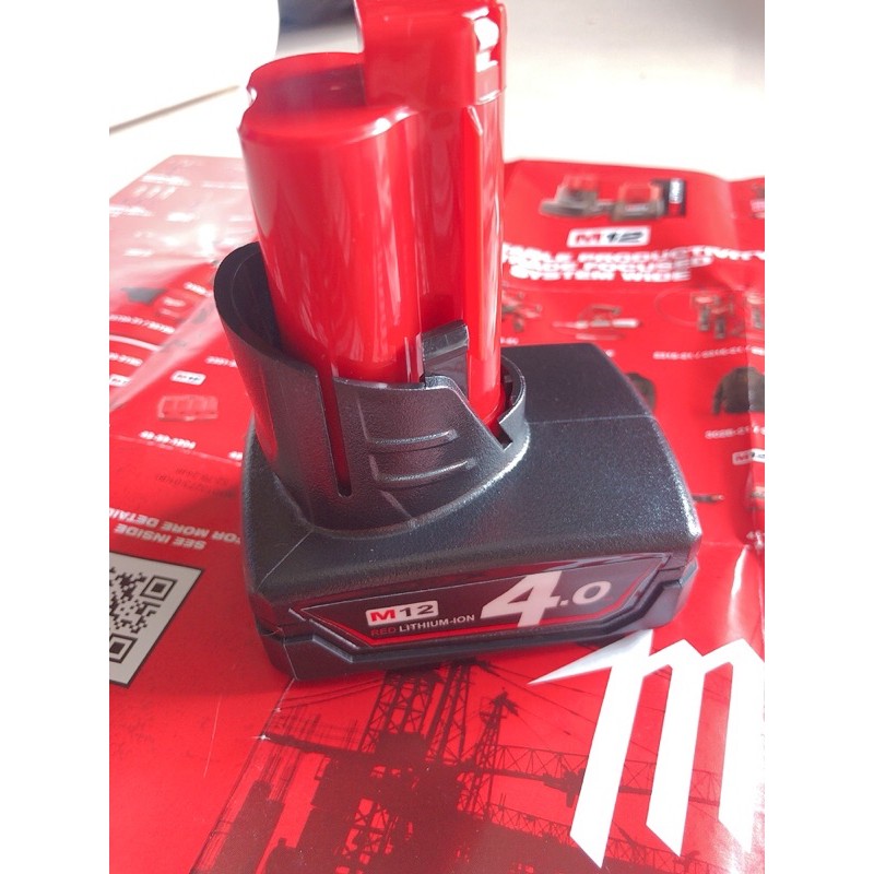 Pin đóng mới Milwaukee M12  tem in 5.0ah .nhận sạc zin