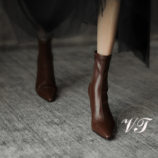 Giày bốt mũi nhọn thiết kế co giãn