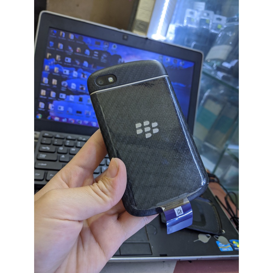 Bộ vỏ zin màu đen full màn Blackberry Q10