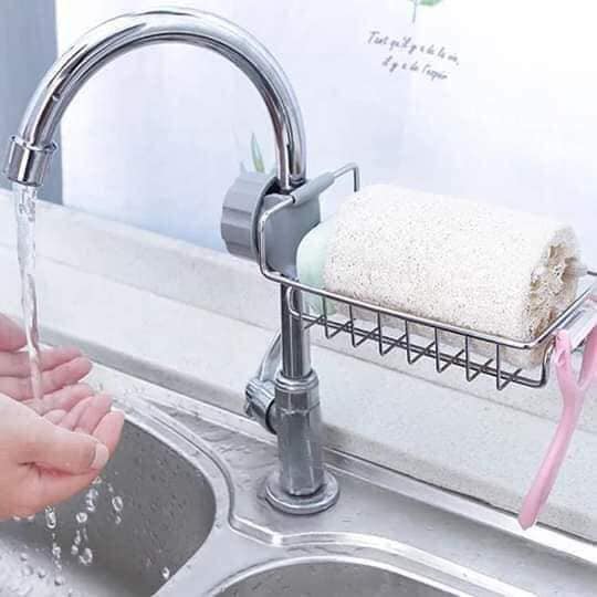 Giá treo vòi nước để đồ inox tiện lợi
