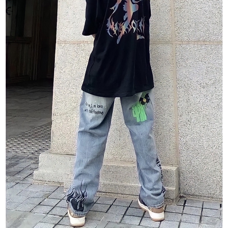 Quần jean unisex ống rộng hình in đầu lâu lửa phong cách hiphop