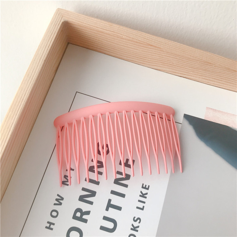 Lược chải tóc chống trượt màu sắc dễ thương phong cách Hàn Quốc tiện dụng