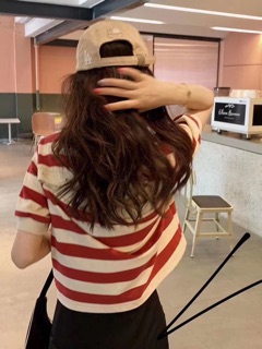 Áo len mongtoghi cổ đức khuy lưng