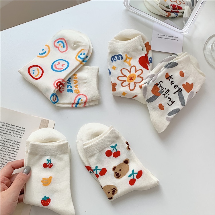 Vớ tất trắng họa tiết Keep Smiling, bông hoa, cherry