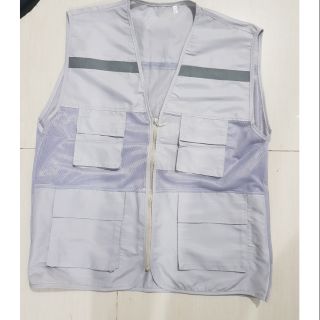 Áo gile kĩ sư màu ghi sáng chất gió pha lưới