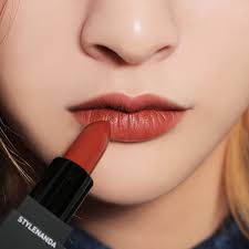 Son Thỏi Lì 3CE Matte Lip Color Vỏ Đen