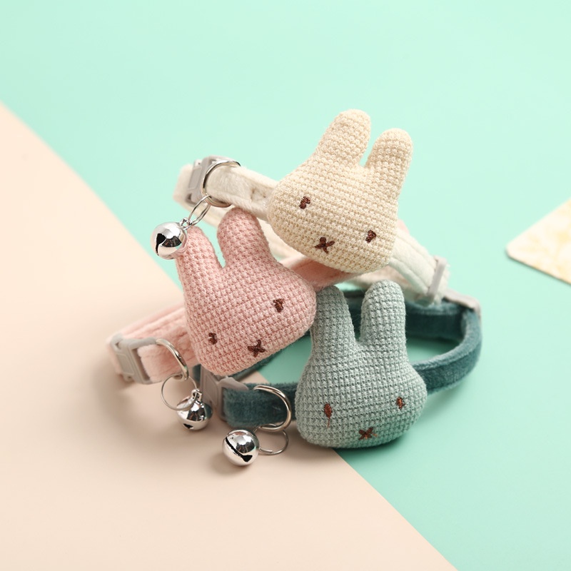 Vòng Cổ Bằng Lông Nhung Có Chuông Thời Trang Dành Cho Thú Cưng