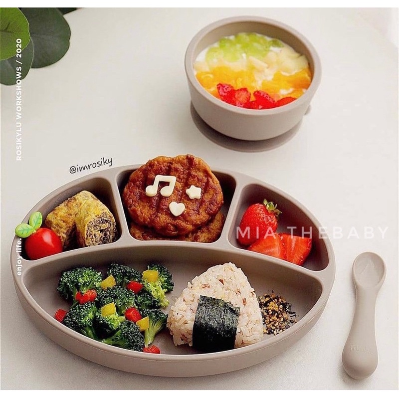 KHAY Bluemama OVAL/ KHAY KHỦNG LONG /BÁT ĐẾ HÍT/ BÁT GẤU/ CỐC HÚT NẮP GẤU/ THÌA ĂN DẶM SILICONE BLUEMAMA MADE IN KOREA