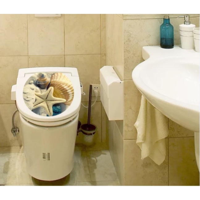 Decal dán Toilet - hình Chú Bò đen xinh xắn