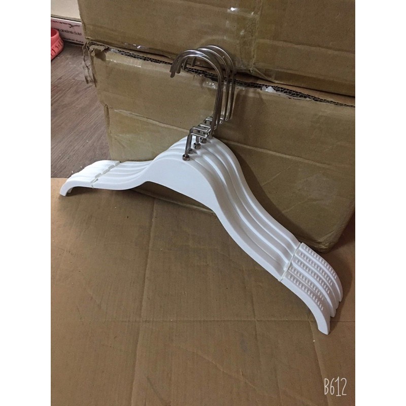 Combo 10 chiếc móc nhựa nhập khẩu Nam nữ. hàng cực đẹp treo áo,vải,váy các loại.