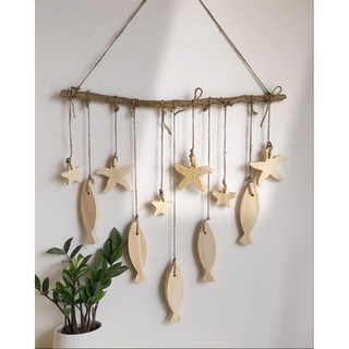 1 set cá sao mộc, 5 set tô màu bằng gỗ (2 pepa, 2 rau củ, vũ trụ), tặng màu