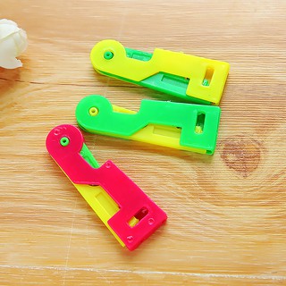 Set 3 dụng cụ hỗ trợ xỏ chỉ mini tự động tiện lợi màu sắc ngẫu nhiên