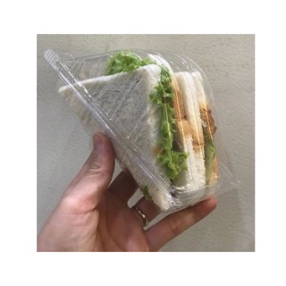 Hộp tam giác đựng sandwich 100 cái