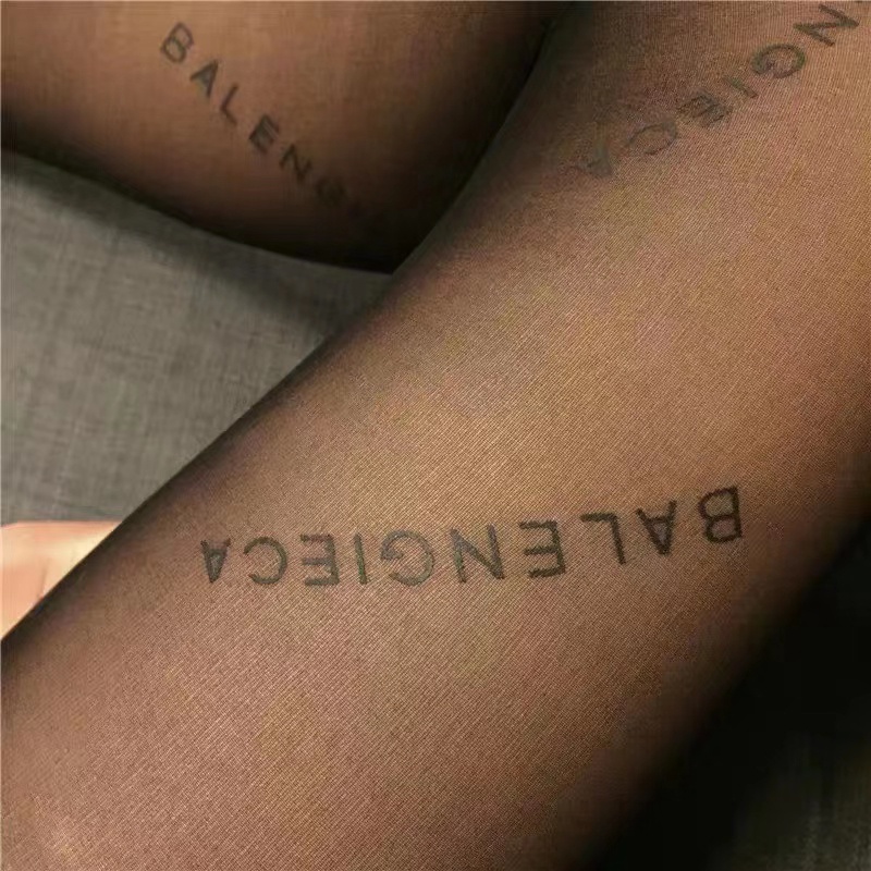 Quần legging in chữ quyến rũ dành cho nữ