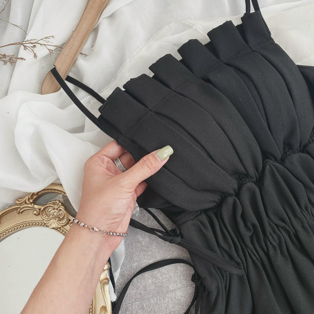 [Mã SKAMA06 giảm 8% tối đa 50K đơn 250K] Đầm đen xoè xếp ly ngực | BigBuy360 - bigbuy360.vn