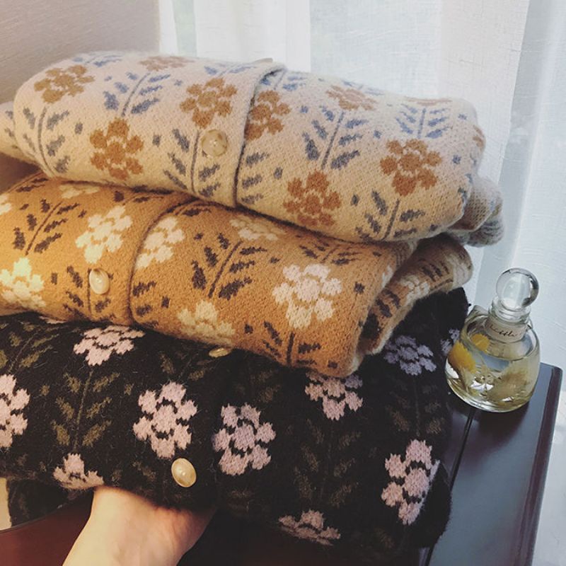 Áo len cardigan cài cúc hoạ tiết hoa lá dày dặn phong cách vintage